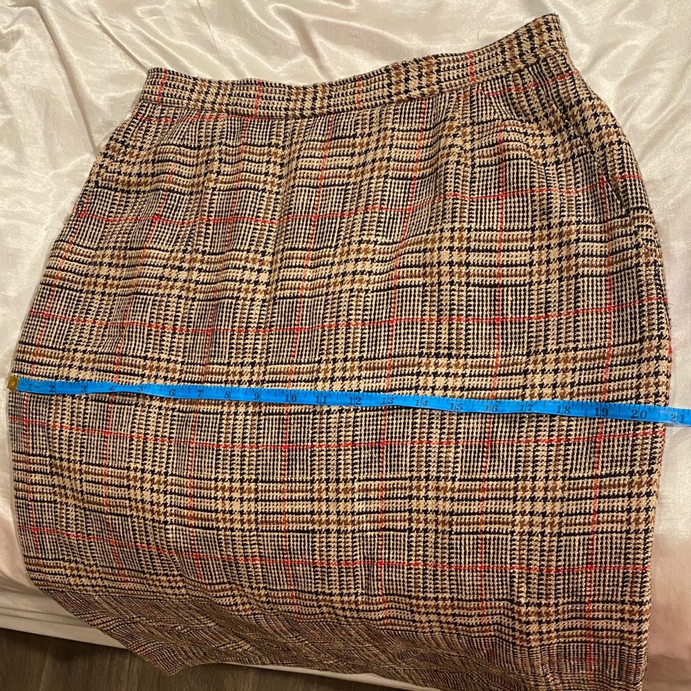Evan Picone Plaid Pencil Skirt - Brown and Red. Size 12